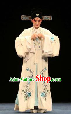 Bai Luo Shan Chinese Kun Opera Young Male Apparels Garment Costumes and Headwear Kunqu Opera Scholar Xu Jizu White Robe Clothing