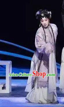 Chinese Kun Opera Hua Tan Xin Yi Apparels Costumes and Headpieces Blossoms on A Spring Moonlit Night Kunqu Opera Young Lady Purple Dress Garment