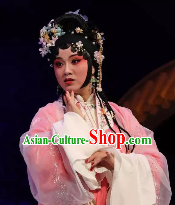 Traditional Chinese Kun Opera Hua Tan Young Female Apparels Costumes and Headpieces Zhu Meng Ji Traditional Kunqu Opera Actress Pink Dress Garment
