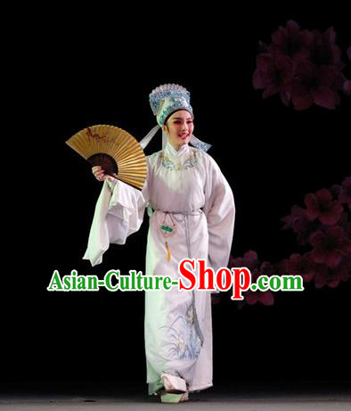 Chinese Yue Opera Xiao Sheng Apparels Yu Qing Ting Shen Guisheng Shaoxing Opera Costumes Young Male Scholar Garment White Embroidered Robe and Hat