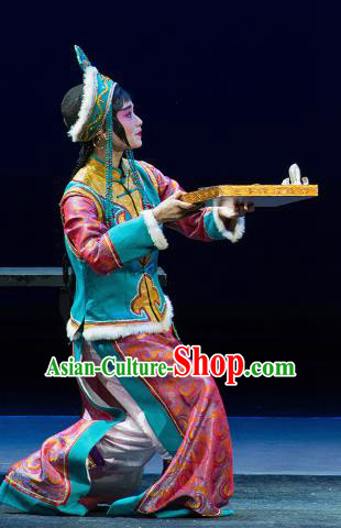 Chinese Kun Opera Xiaodan Dress Apparels Costumes and Headdress Continue the Pipa Traditional Kunqu Opera Court Maid Garment