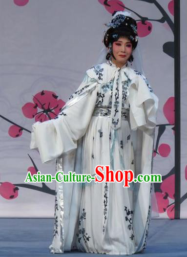 Chinese Ping Opera Distress Maiden Costumes Apparels and Headpieces Xue Yu Bing Shuang Traditional Pingju Opera Diva Qin Xuemei White Dress Garment