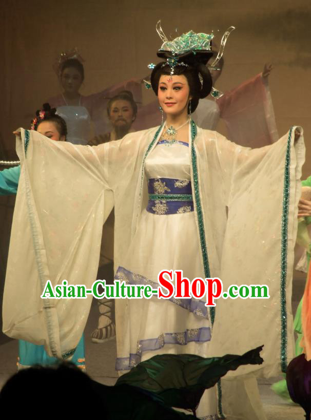 Chinese Shaoxing Opera Empress White Dress Garment The Legend of Pearl Zhen Zhu Chuan Qi Yue Opera Costumes Beauty Xi Shi Apparels and Headdress
