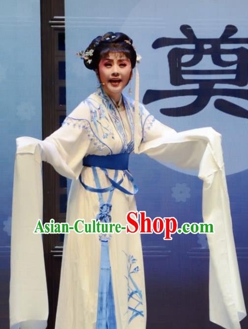 Chinese Shaoxing Opera Country Woman White Dress Garment Yue Opera Feng Xue Yu Qiao Ji Costumes Yu Tianxian Apparels and Hair Ornaments