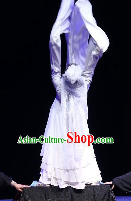 Chinese Shaoxing Opera Courtesan Costumes and Headdress Yue Opera The Ungrateful Lover Qing Tan Jiao Guiying Garment Apparels Hua Tan White Dress