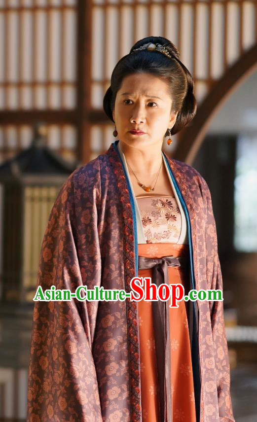 Chinese Ancient Noble Dame Yang Clothing Drama Serenade of Peaceful Joy Song Dynasty Countess Historical Costumes and Headpieces