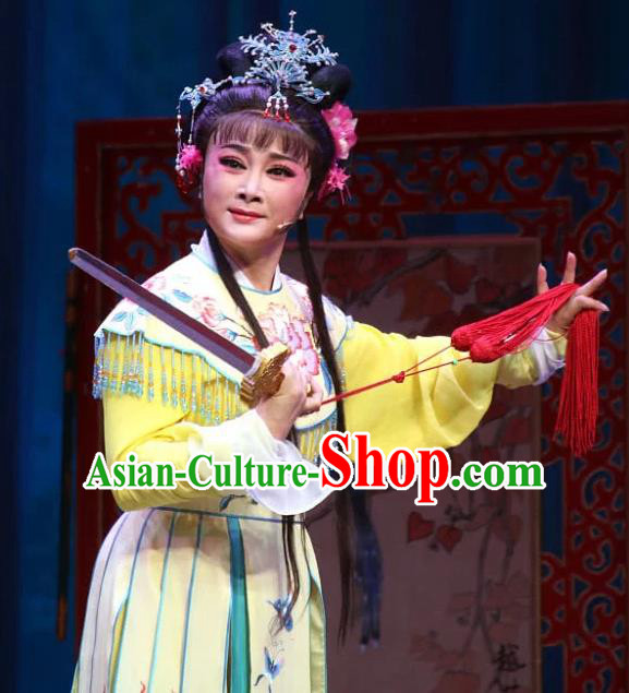 Chinese Shaoxing Opera Princess Liu Jinding Actress Apparels Yellow Dress Costumes and Hair Accessories San Kan Yu Mei Yue Opera Hua Tan Garment
