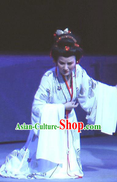 Chinese Shaoxing Opera Tsing Yi Du Shiniang Apparels and Headpieces The Beautiful Courtesan Yue Opera Hua Tan Dress Distress Maiden Actress Garment Costumes