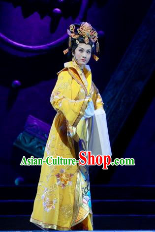 Chinese Ping Opera Palace Queen Liu E Apparels Costumes and Headpieces Traditional Pingju Opera Palm Civet for Prince Empress Yellow Dress Garment