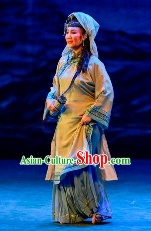 Chinese Sichuan Opera Elderly Female Garment Costumes and Hair Accessories Scholar of Ba Shan Traditional Peking Opera Country Woman Dress Dame Apparels