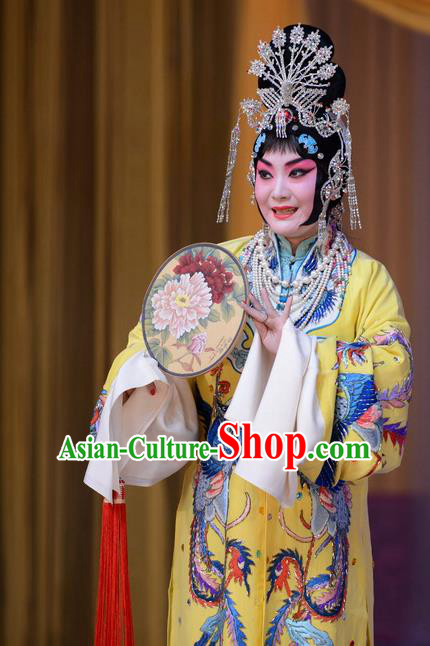Chinese Beijing Opera Imperial Consort Yang Apparels Costumes and Headdress Tai Zhen Wai Zhuan Traditional Peking Opera Hua Tan Dress Garment