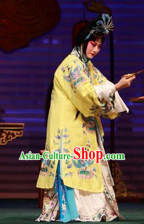 Chinese Beijing Opera Diva Young Female Apparels Costumes and Headpieces Tai Zhen Wai Zhuan Traditional Peking Opera Actress Yang Yuhuan Garment Yellow Dress