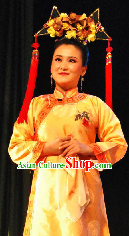 Chinese Beijing Opera Imperial Consort Kang Garment Costumes and Headdress Shao Nian Tian Zi Traditional Qu Opera Court Woman Apparels Qing Dynasty Dress