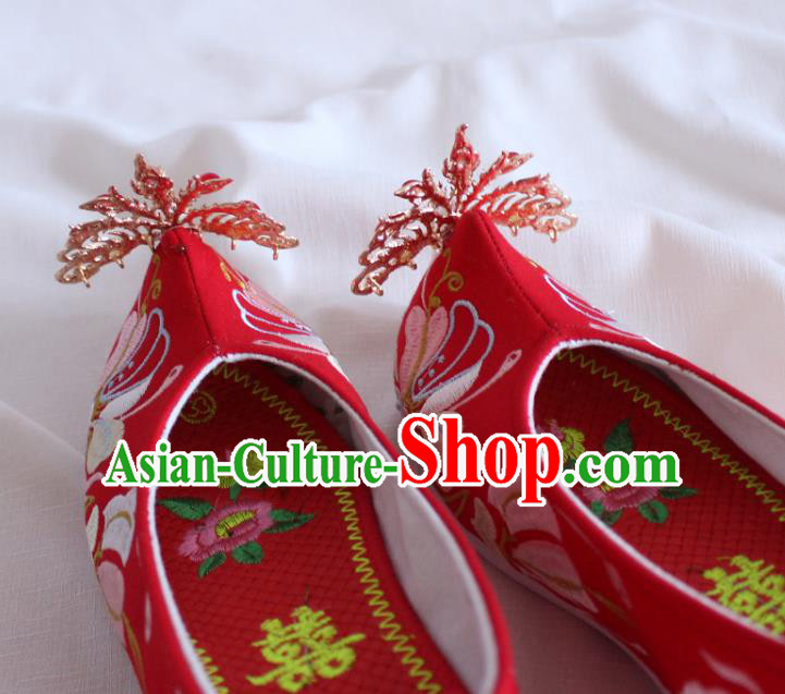 Chinese Traditional Handmade Wedding Red Satin Shoes Women Hanfu Shoes Ancient Princess Phoenix Head Shoes Embroidered Shoes
