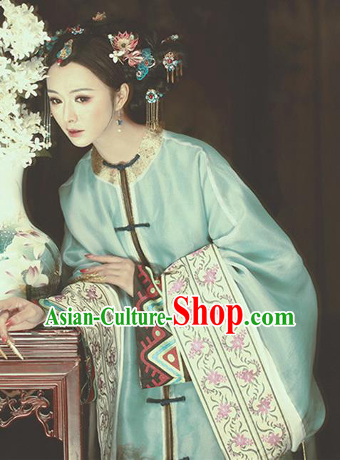 Chinese Traditional Qing Dynasty Noble Female Hanfu Dress Apparels Ancient Princess Consort Historical Costumes and Headpieces Complete Set