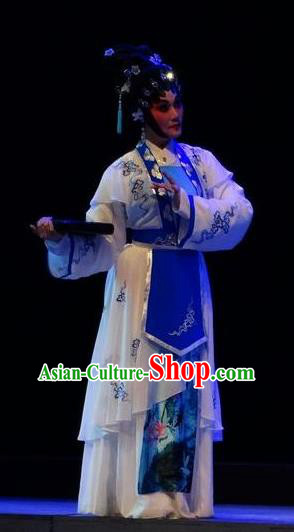Chinese Cantonese Opera Diva Garment Zi Yun Costumes and Headdress Traditional Guangdong Opera Country Woman Apparels Young Female Dress