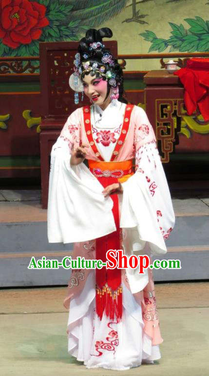 Chinese Cantonese Opera Young Beauty Garment The Strange Stories Costumes and Headdress Traditional Guangdong Opera Hua Tan Apparels Diva Xiao Cui Dress