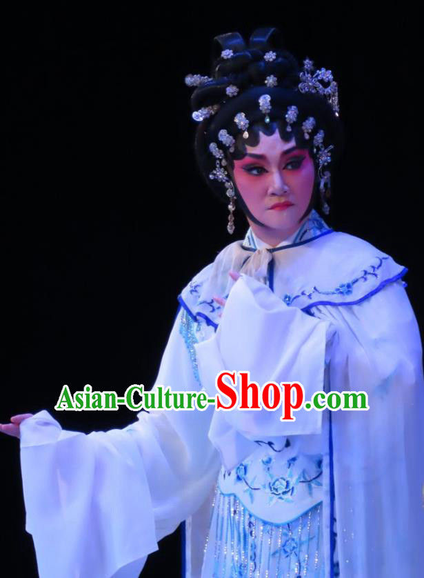 Chinese Cantonese Opera Young Beauty Garment Costumes and Headdress Traditional Guangdong Opera Courtesan Xin Yaoqin Apparels Hua Tan Dress