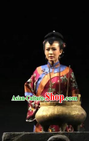Chinese Historical Drama Yangshi Lei Ancient Young Female Garment Costumes Traditional Stage Show Dress Qing Dynasty Mistress Apparels and Headpieces
