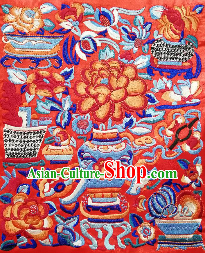 Chinese Traditional Embroidered Flowers Pattern Red Cloth Patch Decoration Embroidery Craft Embroidered Accessories