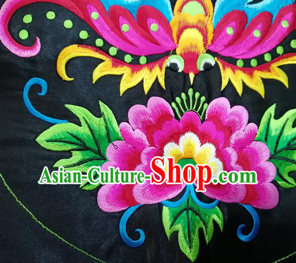 Chinese Traditional Embroidered Butterfly Flowers Pattern Cloth Patch Decoration Embroidery Craft Embroidered Accessories