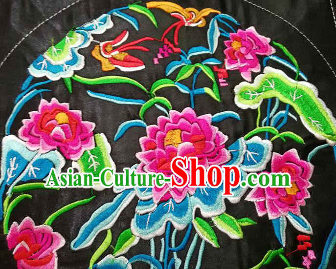 Chinese Traditional Embroidered Lotus Butterfly Pattern Cloth Patch Decoration Embroidery Craft Embroidered Accessories