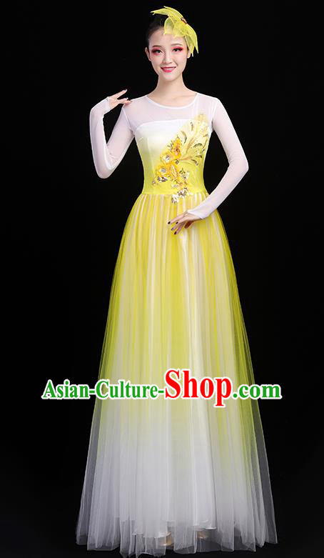 Traditional Chinese Opening Dance Costumes Stage Show Modern Dance Garment Chorus Group Yellow Veil Dress and Headpiece for Women