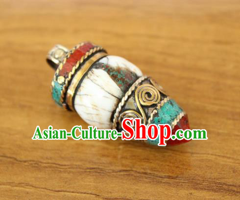 Chinese Traditional Tibetan Nationality Shell Jewelry Accessories Decoration Zang Ethnic Handmade Necklace Pendant for Women
