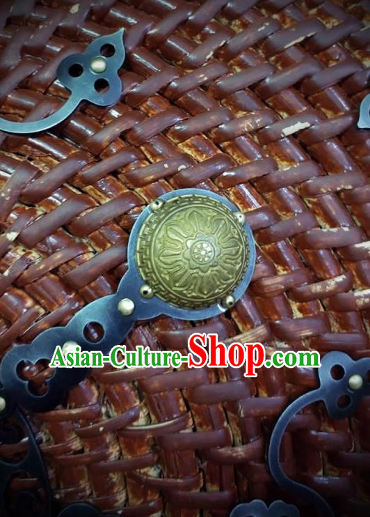 Traditional Chinese Ming Dynasty Infantry Iron Shield Ancient Warrior Soldier Protect Accessories for Men