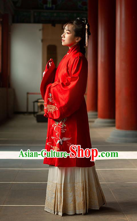 Chinese Ancient Noble Lady Hanfu Garment Traditional Ming Dynasty Embroidered Red Blouse and White Skirt Costumes Full Set
