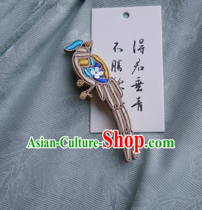 Chinese Classical Cheongsam Silk Bird Brooch Traditional Hanfu Accessories Handmade Magpie Breastpin for Women