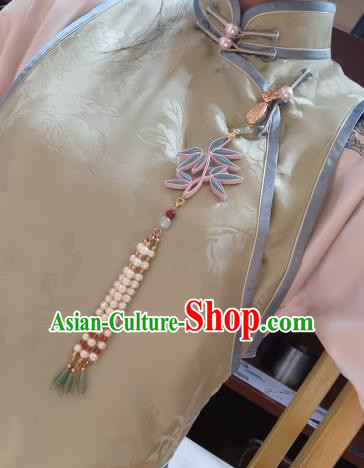 Chinese Classical Cheongsam Pearls Tassel Brooch Traditional Hanfu Accessories Handmade Silk Bamboo Leaf Breastpin Pendant for Women