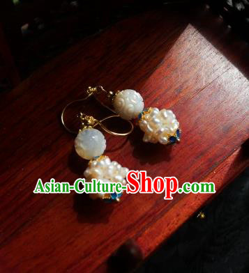 Chinese Handmade Qing Dynasty Shell Carving Earrings Traditional Hanfu Ear Jewelry Accessories Classical White Pearls Eardrop for Women