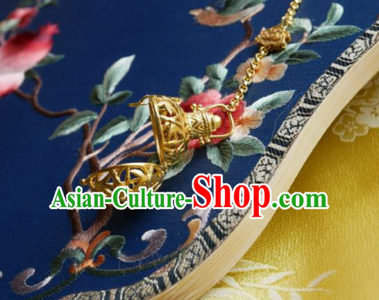 Chinese Classical Golden Sachet Brooch Traditional Hanfu Cheongsam Accessories Handmade Bats Tassel Breastpin Pendant for Women