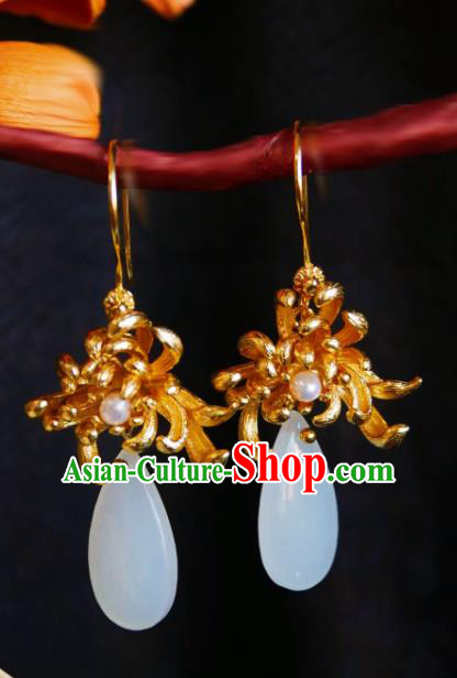 Chinese Handmade Qing Dynasty Golden Chrysanthemum Earrings Traditional Hanfu Ear Jewelry Accessories Classical Court White Jade Eardrop for Women