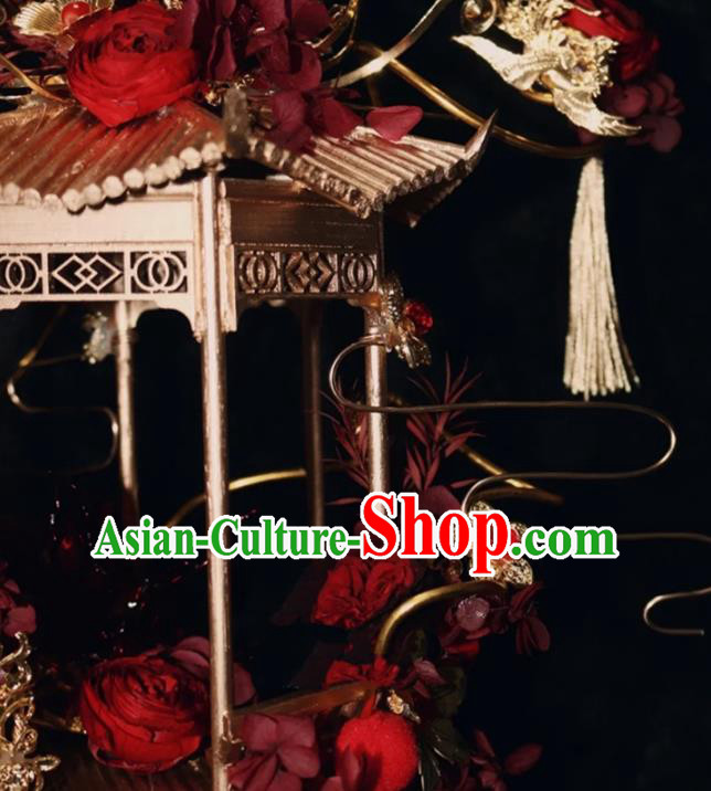 Handmade Chinese Wedding Prop Golden Pavilion Lantern Top Grade Bride Accessories Photography Red Flowers Portable Lamp for Women