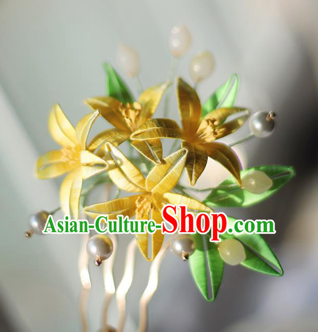 Handmade Chinese Classical Lily Flowers Hair Comb Traditional Hair Accessories Ancient Hanfu Court Yellow Silk Hairpins for Women