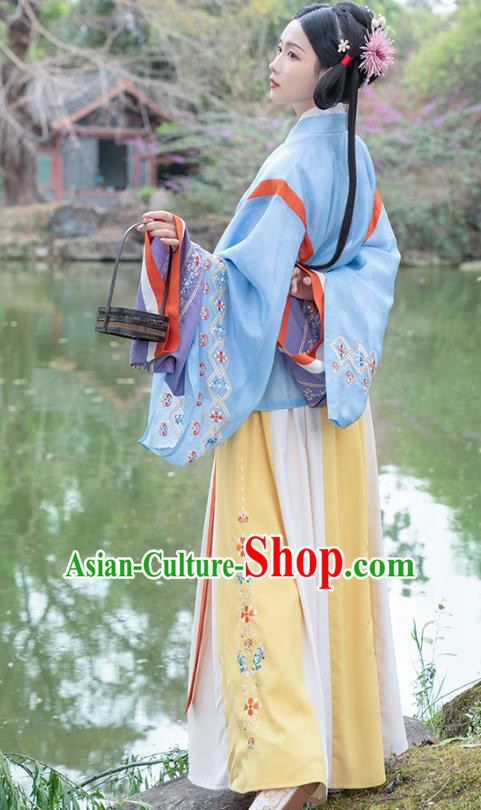 Traditional Chinese Jin Dynasty Patrician Lady Dress Hanfu Apparels Ancient Royal Infanta Historical Costumes Blouse and Skirt Complete Set