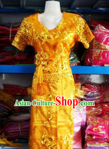 Golden Chinese Dai Nationality Embroidered Outfit Costumes Traditional Dai Ethnic Folk Dance Blouse and Straight Skirt Full Set