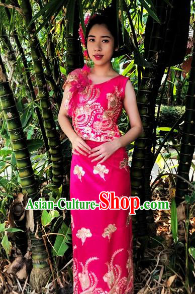 Traditional Chinese Dai Nationality Embroidered Pink Outfit Costumes Dai Ethnic Dance Blouse and Straight Skirt with Tippet Veil