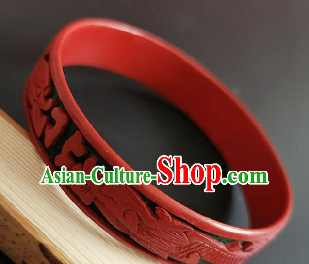 Chinese Traditional Handmade Carving Dragonfish Craft Black Lacquerware Bracelet Accessories