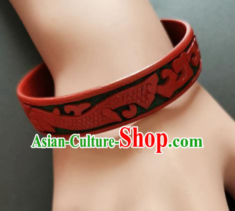 Chinese Traditional Handmade Carving Dragonfish Craft Black Lacquerware Bracelet Accessories