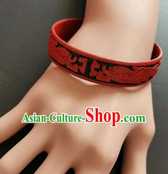 Chinese Traditional Handmade Carving Dragonfish Craft Black Lacquerware Bracelet Accessories