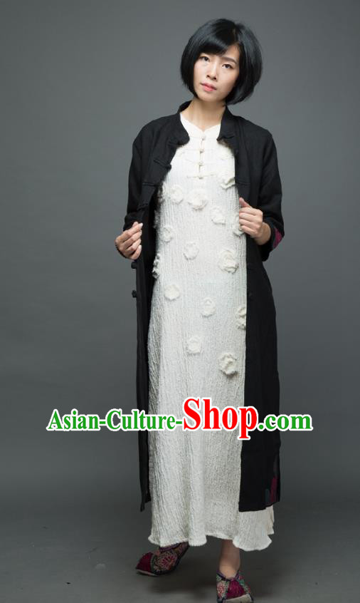 Traditional Chinese Overcoat Dress National Costume Tang Suit Embroidered Black Dust Coat for Women