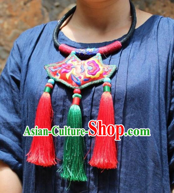 Chinese Handmade Miao Ethnic Embroidered Necklet Accessories Traditional Minority Tassel Necklace for Women