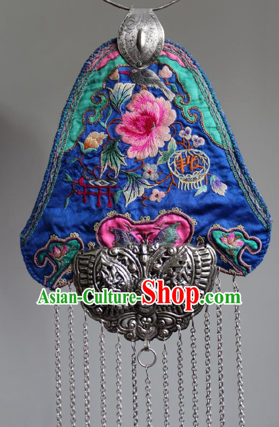 Chinese Handmade Miao Nationality Embroidered Peony Necklace Traditional Minority Ethnic Silver Carving Butterfly Tassel Necklet Accessories for Women