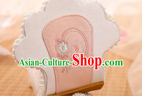 Chinese Ancient Princess White Satin Embroidered Shoes Court Women Shoes Handmade Palace Lady Shoes Embroidery Shoes