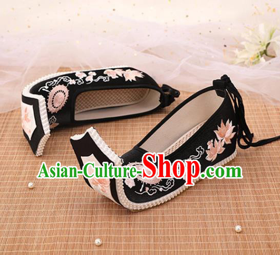 Chinese Ancient Court Women Pearls Shoes Black Embroidered Shoes Princess Satin Shoes Handmade Shoes Embroidery Lotus Palace Lady Shoes