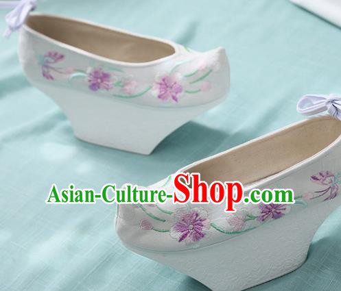 Chinese Qing Dynasty Saucers Shoes Ancient Princess Embroidery Peach Blossom Shoes Traditional Court Lady Shoes Embroidered Shoes Handmade Satin Shoes