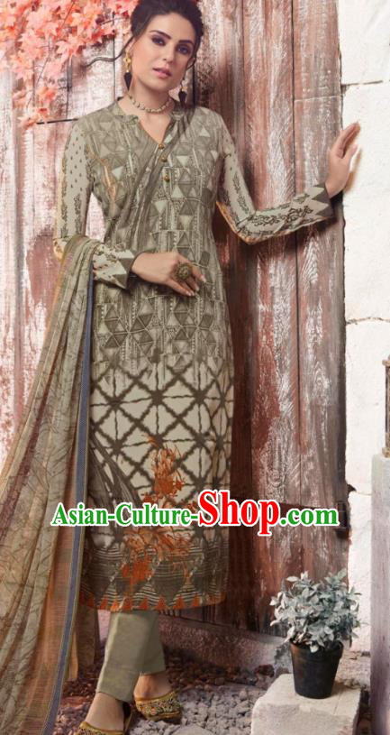 Asian India National Costumes Asia Indian Traditional Printing Beige Crepe Dress Sari and Loose Pants for Women